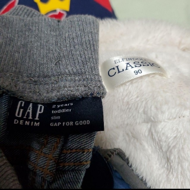 GAP(ギャップ)のGAP　カットソー　パンツ　デニム　ベスト　90　まとめ売り キッズ/ベビー/マタニティのキッズ服男の子用(90cm~)(Tシャツ/カットソー)の商品写真