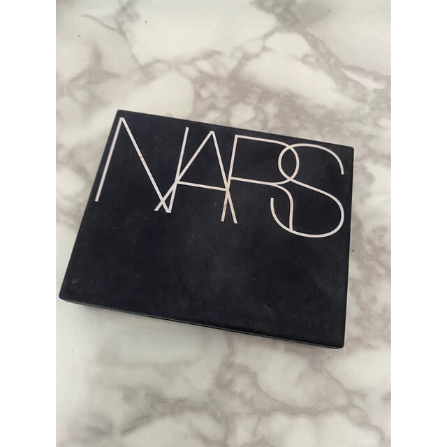 NARS(ナーズ)のNARS ヴォワヤジュール アイシャドウパレット1192限定色 コスメ/美容のベースメイク/化粧品(アイシャドウ)の商品写真