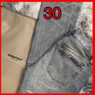 フィアオブゴッド(FEAR OF GOD)のESSENTIALSのデニム。(デニム/ジーンズ)