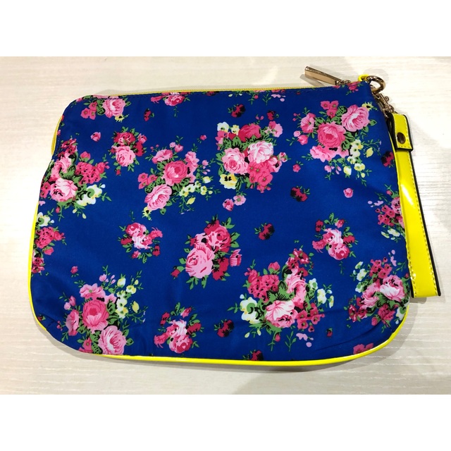 VIVAYOU(ビバユー)のVIVA YOU ポーチ クラッチバッグ モバイルケース 花柄 ブルー 美品 レディースのバッグ(クラッチバッグ)の商品写真