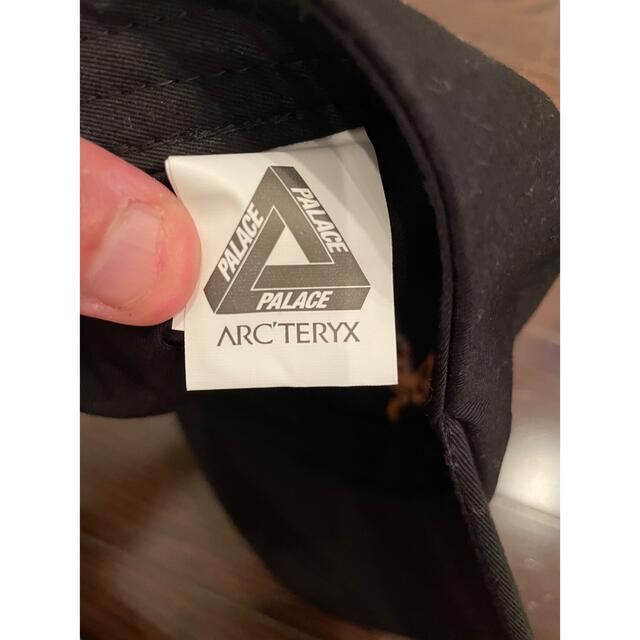 ARC'TERYX(アークテリクス)のPALACE / Arc'Teryx Alpha Panel Black CAP メンズの帽子(キャップ)の商品写真