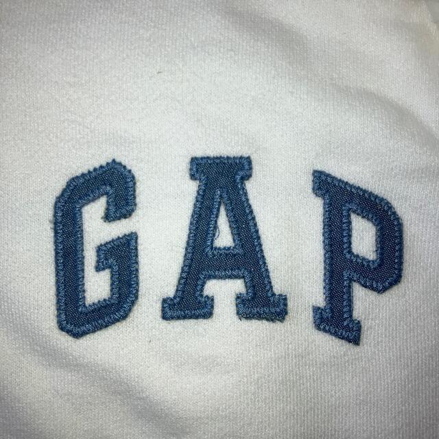 GAP(ギャップ)のGAP  ジップアップ　パーカー　白 レディースのトップス(パーカー)の商品写真