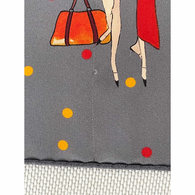 Hermes(エルメス)のHERMES 〝LES PARISIENNES“ カレ70女の子柄シルクスカーフ レディースのファッション小物(バンダナ/スカーフ)の商品写真