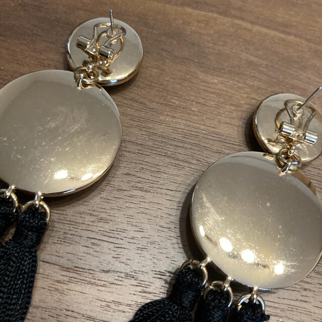 ZARA(ザラ)のZARA タッセルピアス レディースのアクセサリー(ピアス)の商品写真