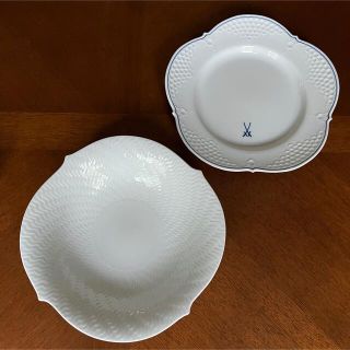 マイセン(MEISSEN)の【美品】マイセン★波の戯れ&ホワイトレリーフ双剣★プレート　2枚(食器)