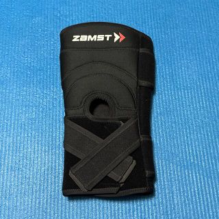 ザムスト(ZAMST)のオスグッド用サポーター(トレーニング用品)