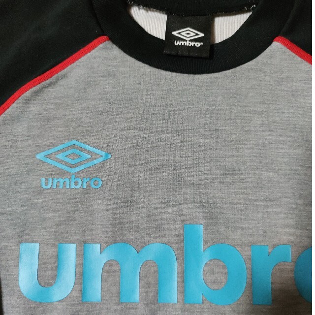 UMBRO(アンブロ)のアンブロ　スウェット　140㌢ キッズ/ベビー/マタニティのキッズ服男の子用(90cm~)(Tシャツ/カットソー)の商品写真