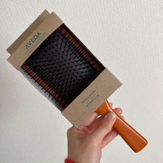 アヴェダ(AVEDA)のAVEDA アヴェダ パドルブラシ　レギュラーサイズ　新品未使用(ヘアブラシ/クシ)