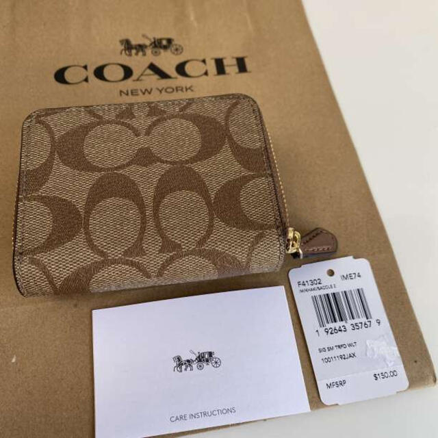 COACH(コーチ)のCOACH コーチ　シグネチャー コンパクト　三つ折り財布 レディースのファッション小物(財布)の商品写真