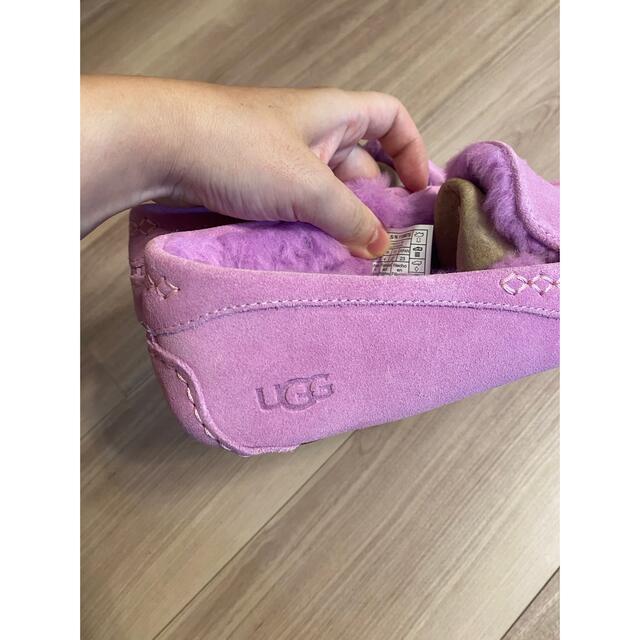 UGG(アグ)のUGG アンスレー　ピンク　新品未使用 レディースの靴/シューズ(スリッポン/モカシン)の商品写真