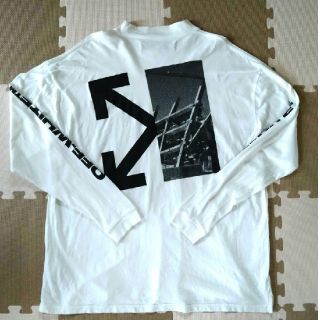 オフホワイト(OFF-WHITE)のOff-White アロー ロンT オフホワイト(Tシャツ/カットソー(七分/長袖))