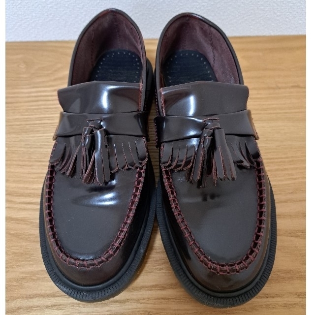 Dr.Martens(ドクターマーチン)のDr.Martens ADRIAN TASSEL LOAFER CHERRY レディースの靴/シューズ(ローファー/革靴)の商品写真