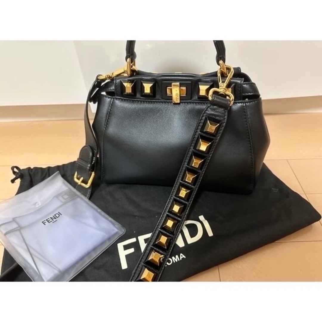 FENDI ミニピーカブー スタッズエディション限定品 - ハンドバッグ