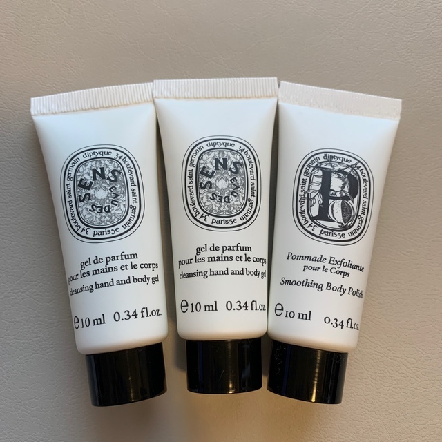 diptyque(ディプティック)のDIPTYQUE【ディプティック】布袋大小&サンプル3点 レディースのファッション小物(ポーチ)の商品写真