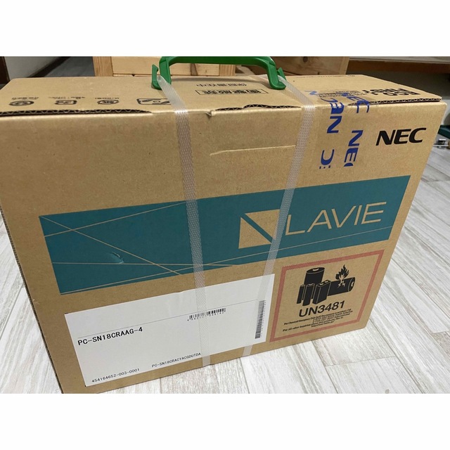 新品 ノートPC　NEC　LAVIE Smart  PC-SN18CRAAG-4