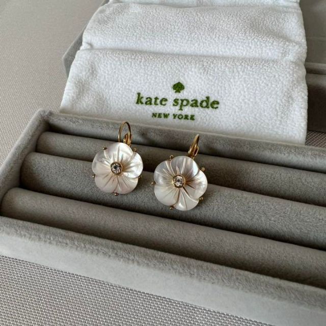 【美品】kate spade お花モチーフ　ピアス