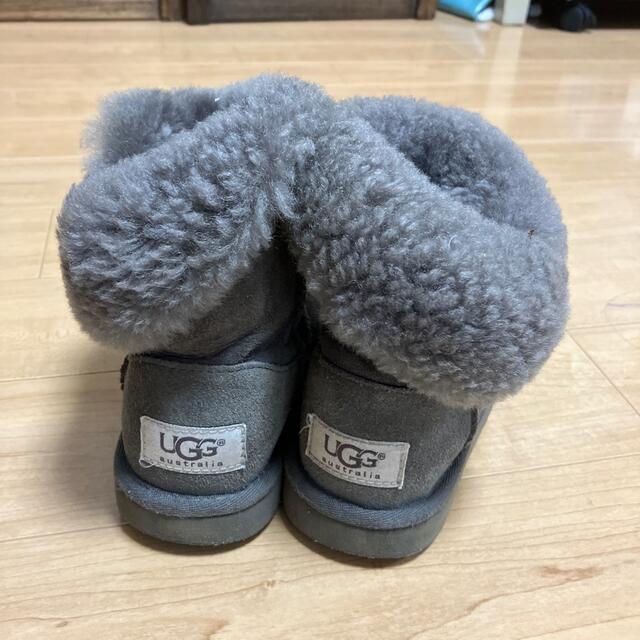 UGG(アグ)のUGGブーツ　16㎝ キッズ/ベビー/マタニティのキッズ靴/シューズ(15cm~)(ブーツ)の商品写真