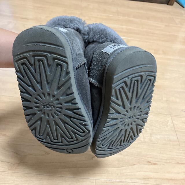 UGG(アグ)のUGGブーツ　16㎝ キッズ/ベビー/マタニティのキッズ靴/シューズ(15cm~)(ブーツ)の商品写真