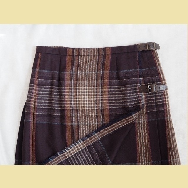 LAURA ASHLEY(ローラアシュレイ)のLAURA ASHLEY キルトスカート 茶チェック レディースのスカート(ロングスカート)の商品写真
