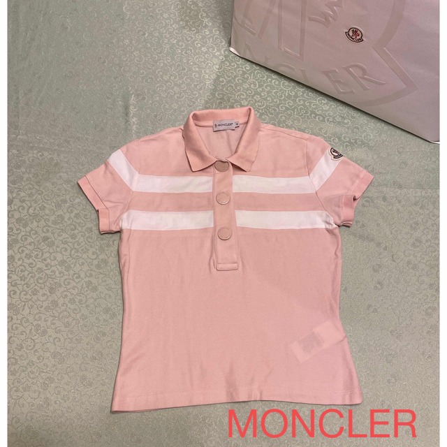 MONCLER(モンクレール)の【MONCLER】薄ピンクポロシャツ レディースのトップス(ポロシャツ)の商品写真