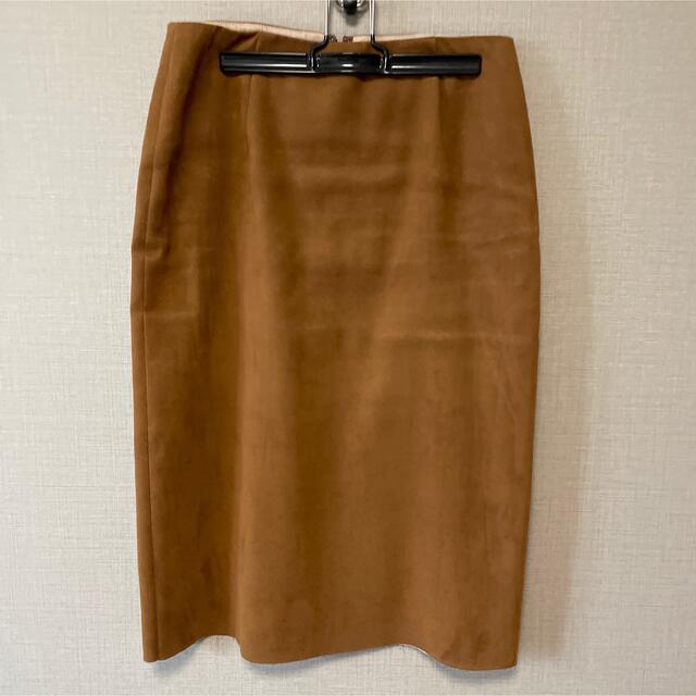 TOMORROWLAND(トゥモローランド)のtomorrowland Ballsey フェイクレザースカート　size36 レディースのスカート(ひざ丈スカート)の商品写真