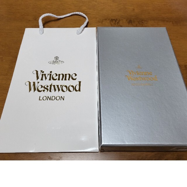 Vivienne Westwood(ヴィヴィアンウエストウッド)のヴィヴィアンウエストウッド 長財布 BULL レディースのファッション小物(財布)の商品写真