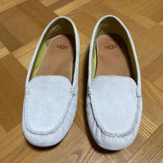 アグ(UGG)のUGG フラットシューズ　　22.5cm(スリッポン/モカシン)