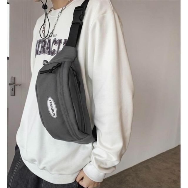 ワンポイント ショルダーバッグ ボディバッグ ウエストポーチ ダーク グレー メンズのバッグ(ショルダーバッグ)の商品写真