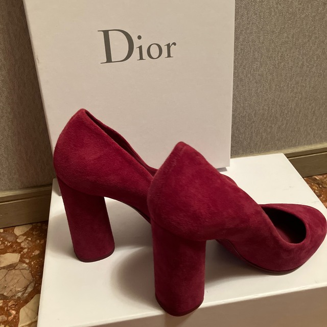 Christian Dior(クリスチャンディオール)のDIOR パンプス　美品　値下げ レディースの靴/シューズ(ハイヒール/パンプス)の商品写真