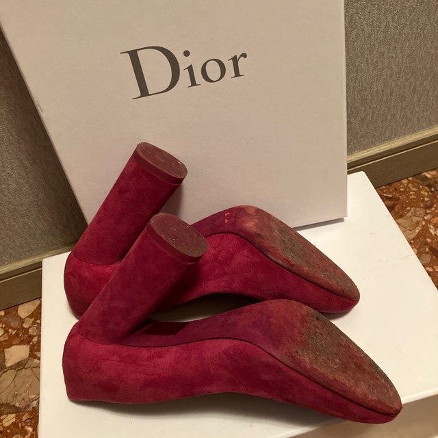 Christian Dior(クリスチャンディオール)のDIOR パンプス　美品　値下げ レディースの靴/シューズ(ハイヒール/パンプス)の商品写真