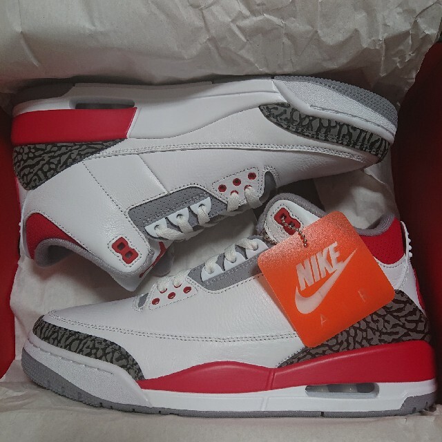 NIKE(ナイキ)のNike Air Jordan 3 Retro OG Fire Red メンズの靴/シューズ(スニーカー)の商品写真