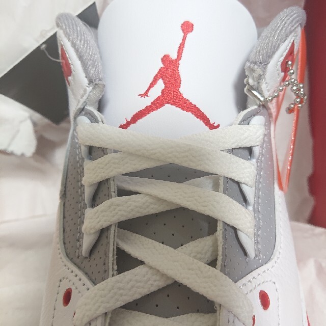 NIKE(ナイキ)のNike Air Jordan 3 Retro OG Fire Red メンズの靴/シューズ(スニーカー)の商品写真