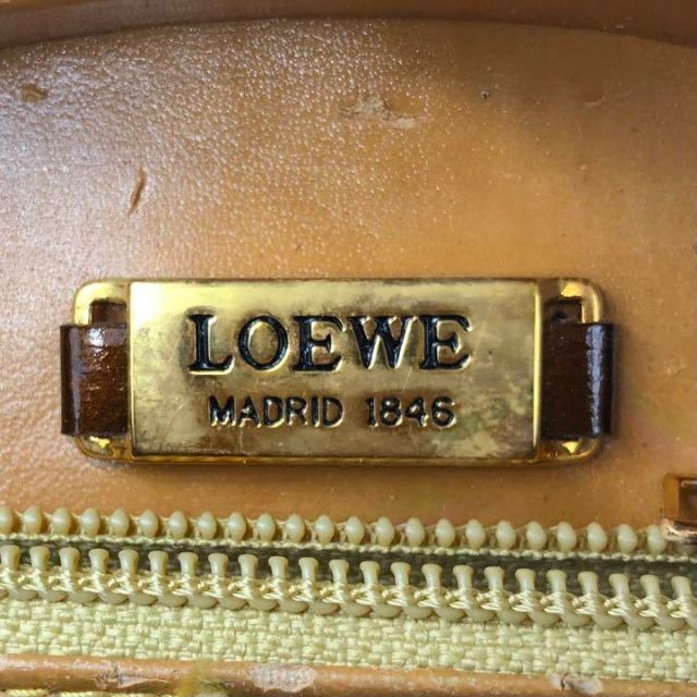 LOEWE(ロエベ)の【激レア・美品】LOEWE ロエベ アナグラム 丸形 ハンドバッグ レディースのバッグ(ハンドバッグ)の商品写真