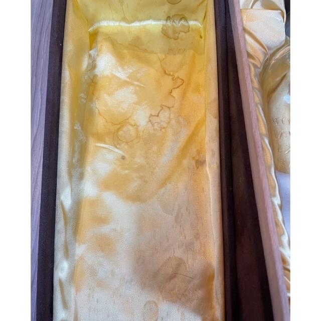 サントリー(サントリー)の山崎25年　旧ラベル　空瓶　空箱 食品/飲料/酒の飲料(その他)の商品写真