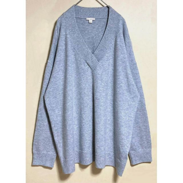 GAP(ギャップ)のGAP大きいサイズ　シンプルニット　無地　Vネック　ベーシック　グレーLL 3L レディースのトップス(ニット/セーター)の商品写真