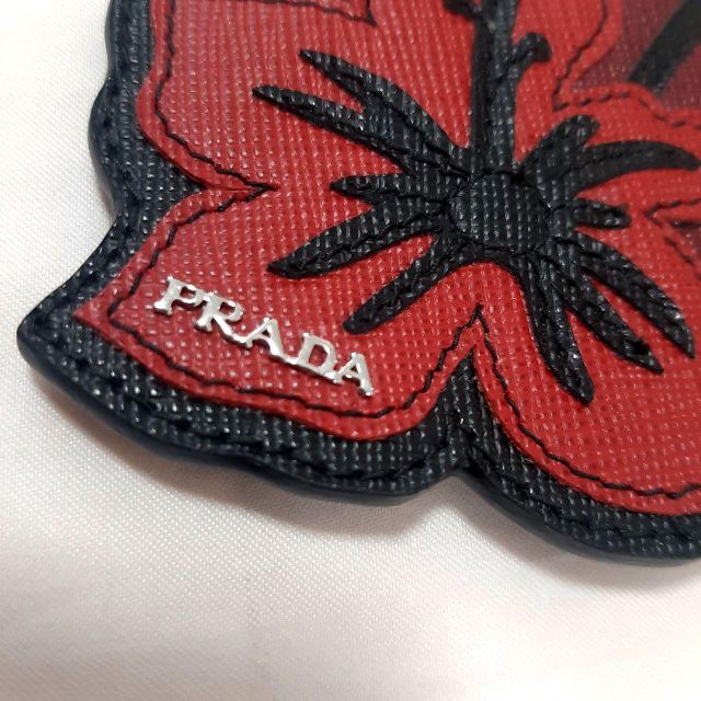 PRADA(プラダ)の希少　限定品　PRADA　ベルクロワッペン　サフィアーノ　ハイビスカス　レッド メンズのファッション小物(その他)の商品写真