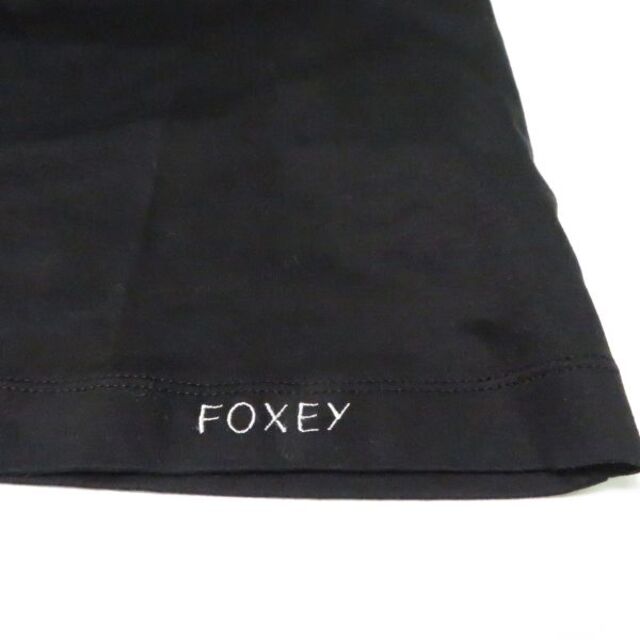 FOXEY(フォクシー)のフォクシー 40129 トップス  ブラック系 38 半袖  AM3523A1 レディースのトップス(ニット/セーター)の商品写真