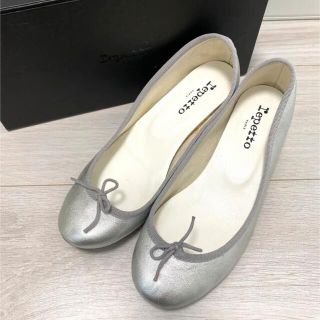 レペット(repetto)の美品！定価41800円 レペット　パンプス　シルバー　フランス製　24.0 (ハイヒール/パンプス)