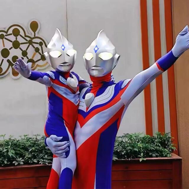 ウルトラマンティガ 1/1マスク アトラク コスプレ 目盛り ウルトラマンティガ 1/1マスク アトラク コスプレ 目盛り