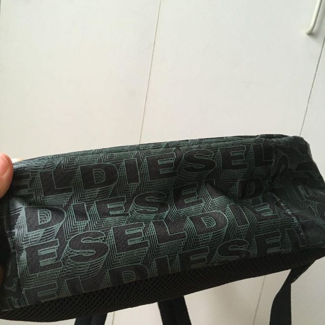 DIESEL(ディーゼル)の【美品】DIESEL ディーゼル 総柄ロゴバックパック メンズのバッグ(バッグパック/リュック)の商品写真