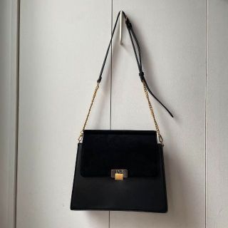 CHARLES＆KEITH チャールズ\u0026キース　スタッズチェーンショルダーバッグ