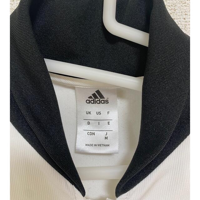 adidas(アディダス)のアディダス  トラックジャケット レディースのジャケット/アウター(ナイロンジャケット)の商品写真