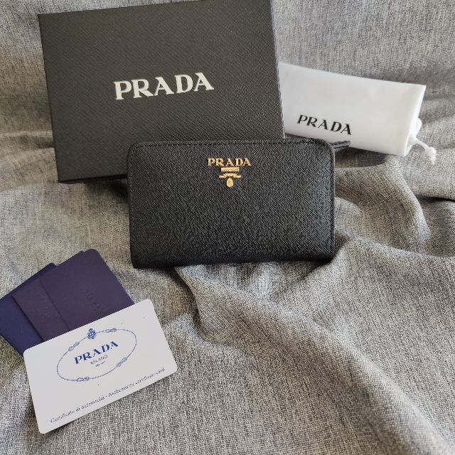 未使用級✨PRADA 三つ折り財布 三角ロゴ ナイロン レザー