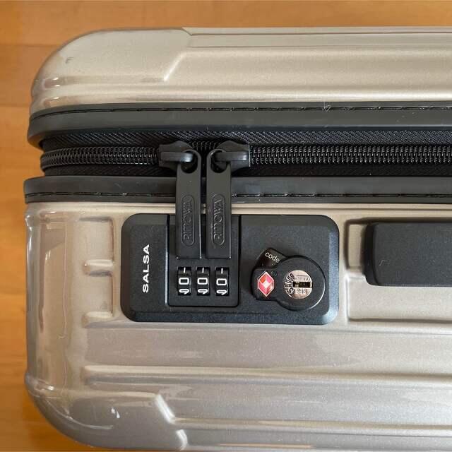 RIMOWA - 【レア】RIMOWA SALSA 2輪 キャリー 33L シャンパン RIMOWA - 【レア】RIMOWA SALSA 2輪 キャリー 33L シャンパン