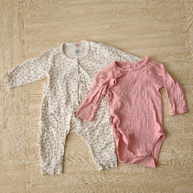 PETIT BATEAU(プチバトー)のプチバトー　花柄　セットアップ　6m キッズ/ベビー/マタニティのベビー服(~85cm)(シャツ/カットソー)の商品写真