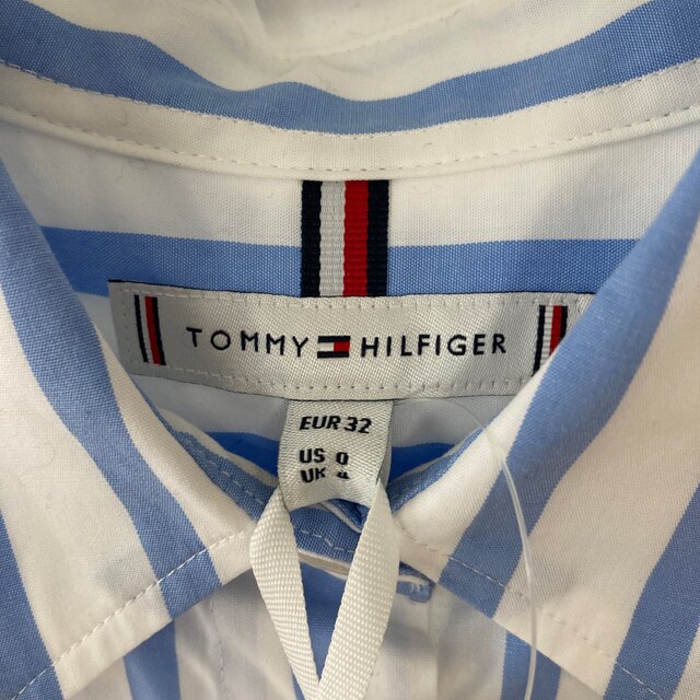 TOMMY HILFIGER(トミーヒルフィガー)のトミー　ワンピース レディースのワンピース(ひざ丈ワンピース)の商品写真