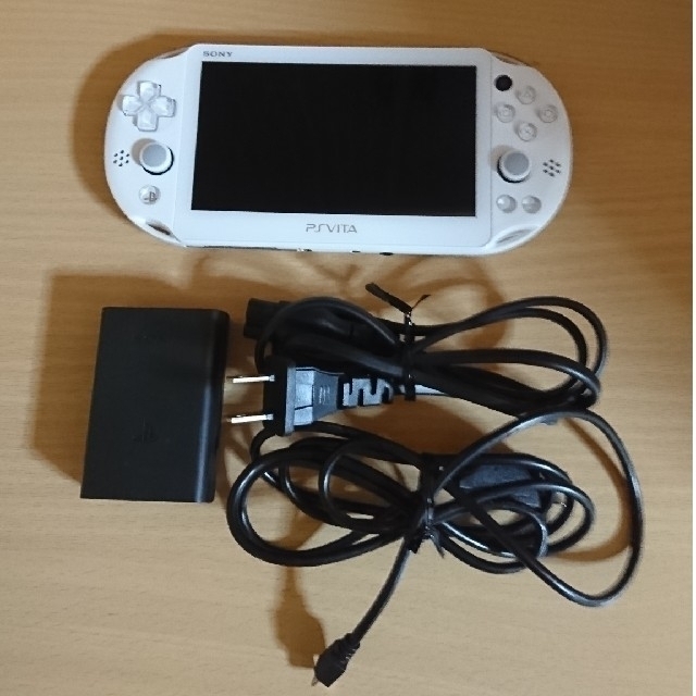 PS VITA 2000 ホワイト 本体 エンタメ/ホビー ゲームソフト/ゲーム機