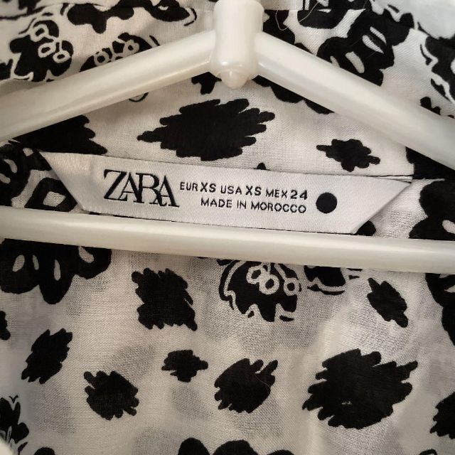 ZARA(ザラ)のZARA ザラ ZARA BASICザラベーシック ペイズリーブラウス シャツ レディースのトップス(シャツ/ブラウス(半袖/袖なし))の商品写真