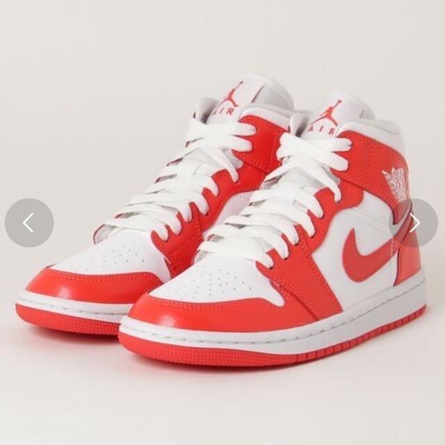 Nike WMNS AIR JORDAN 1 MID 25cm