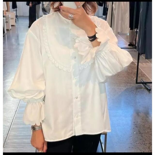 yori ヨリ スカラップカットワーク ブラウス 2022AW